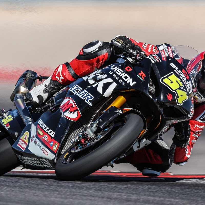 Richie Escalante (54) finally gets his first Superbike podium in Race 1 aboard his GSX-R1000R.